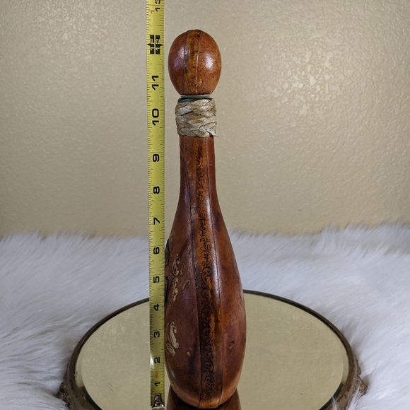 Vintage Mid Century Leather Italy Wine Bottle And Lid Decanter - Picture 2 of 10